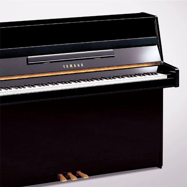 PIANO VERTICAL YAMAHA NEGRO JU109