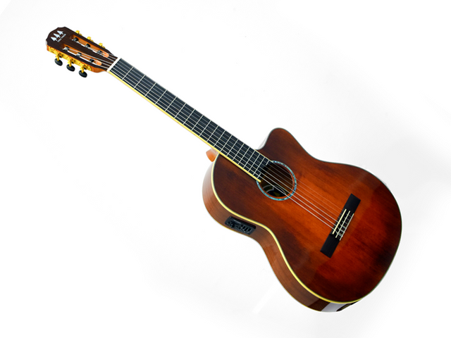 GUITARRA ELECTROACUSTICA TRES PINOS, CAFÉ TRANSPARENTE TPCES-0600 BR